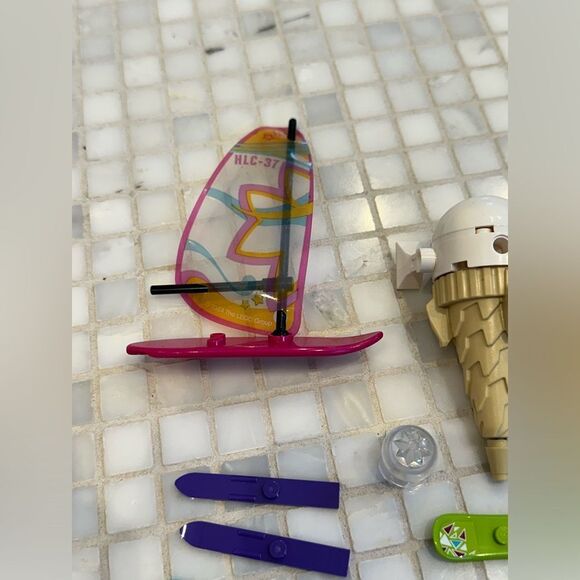 Lego Friends Movement Accessories Skis Bikes Mini Collection - Picture 4 of 7